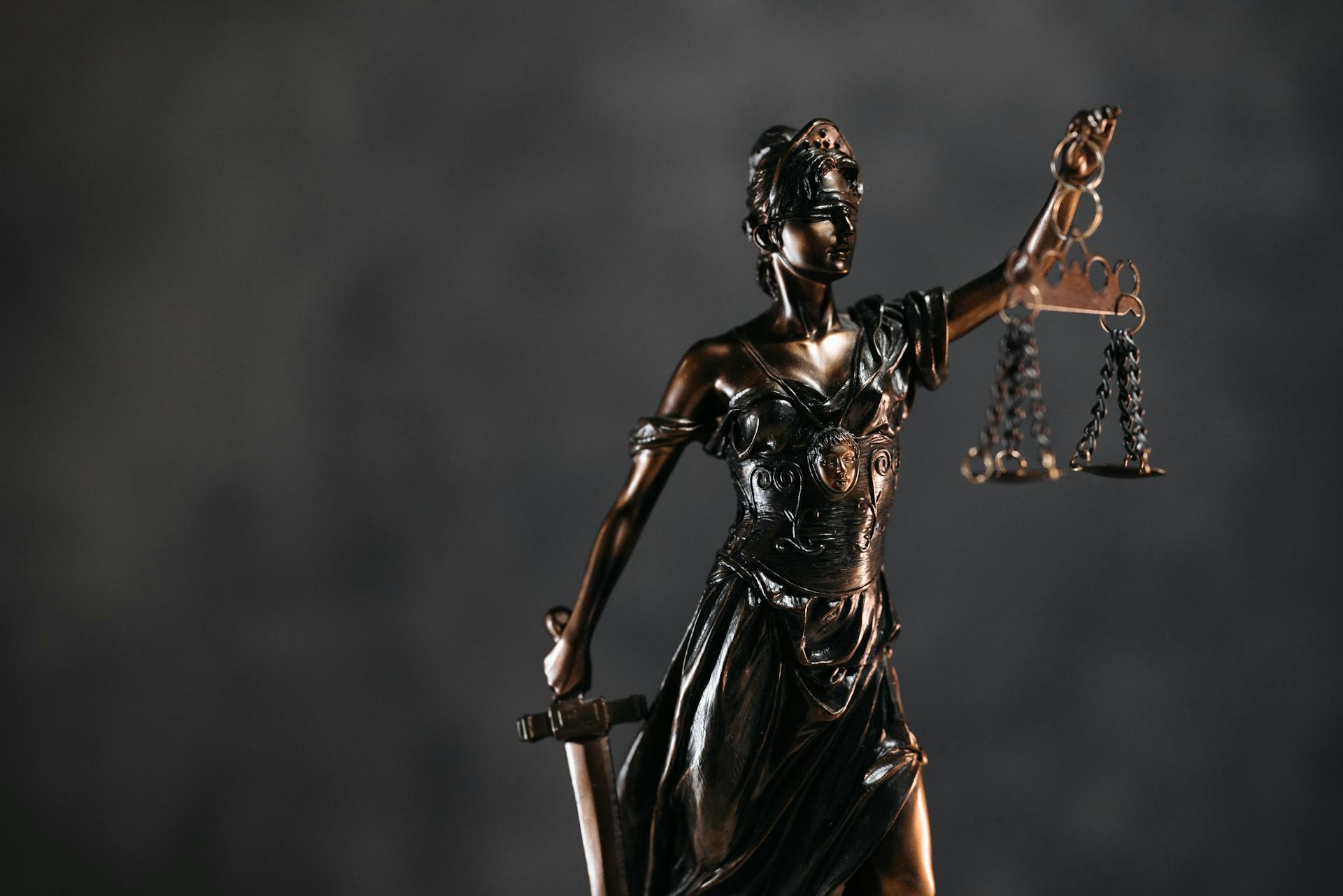 A statue of Lady Justice | Source: Pexels